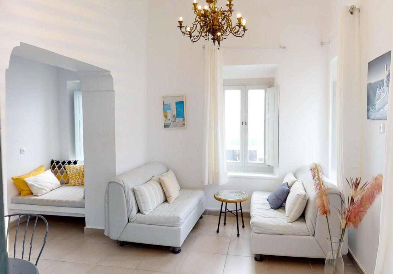 Neoklassiko Koukouli Fira  Extérieur photo