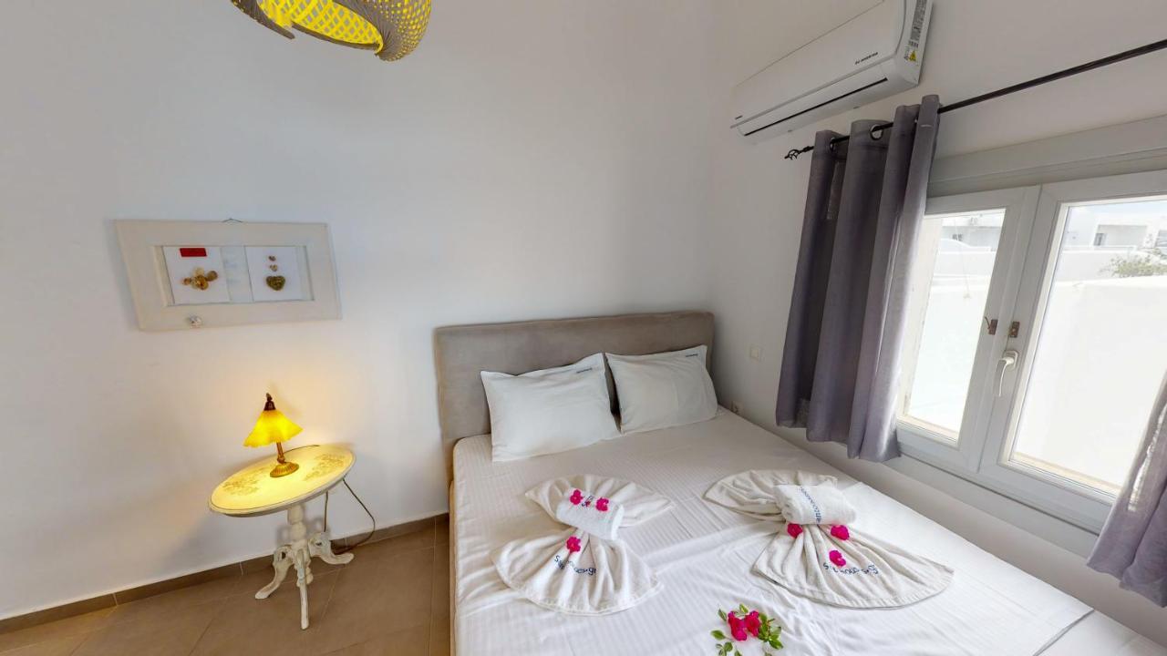 Neoklassiko Koukouli Fira  Extérieur photo